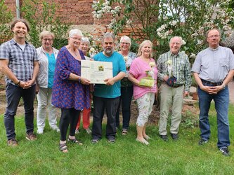 Abschied beim Katholischen Senioren-Forum Bereich Obernburg, von links: Christian Barth, Dekanatbüro Miltenberg; Margit Hohm aus Eisenbach, bisher stellvertretende Vorsitzende; Annemarie Löschinger aus Eichelsbach, bisher Vorsitzende; Rita Reichert aus Obernburg, bisher Schriftführerin; Regionalreferent Volkmar Franz; Ulrike Kunkel aus Leidersbach, bisher Schriftführerin; Renate Reinhard aus Großwallstadt, bisher Tanzbeauftragte; Pfr. Waldemar Kilb aus Schmachtenberg, bisher Altenseelsorger; Dekan Michael Prokschi aus Kirchzell (Auf dem Bild fehlt Hildegard Reinhart aus Niedernberg).
